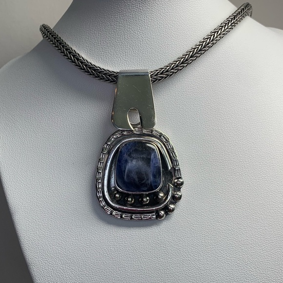 Silpada Vintage Rare Sterling Silver BOLD & BEAUTIFUL Sodalite Pendant & Collar - Picture 11 of 15